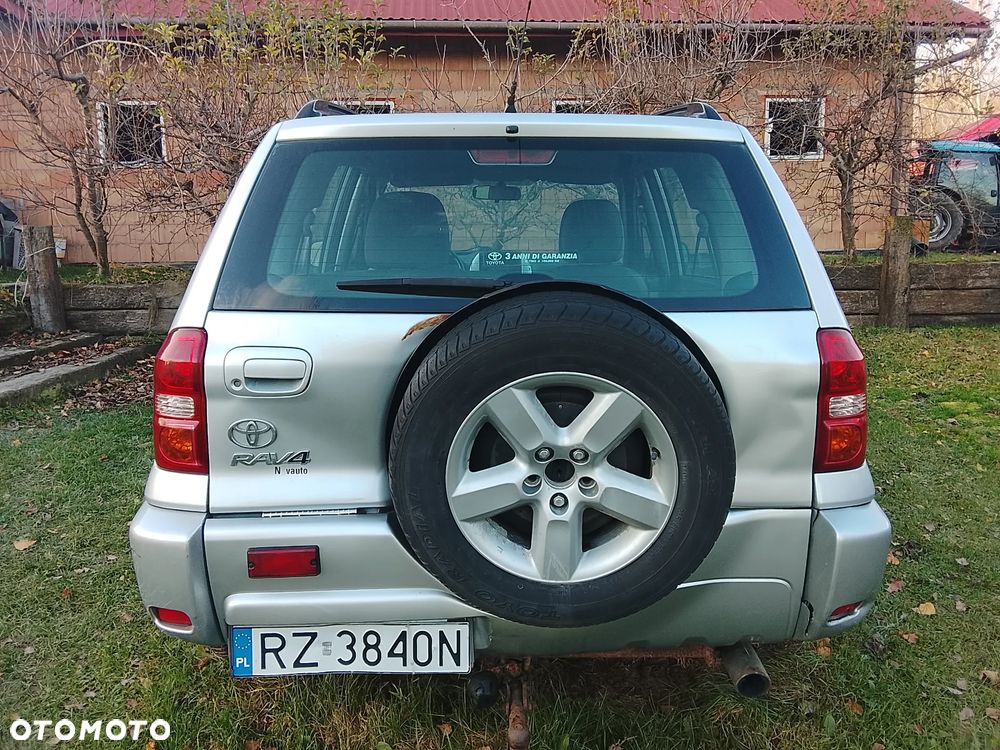 Toyota RAV4 D-4D 4x4 - 3