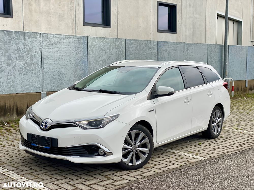 Toyota Auris 1.8 L VVT-i Hybrid Sol + - 1
