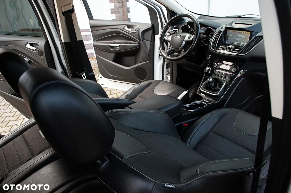 Ford Kuga 1.5 EcoBoost TITANIUM - 5