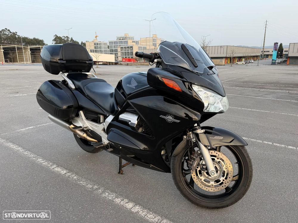Honda Pan European ST1300 - 2