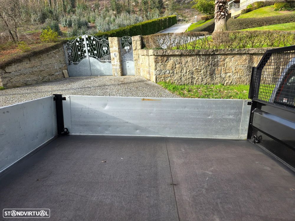 Isuzu D-Max 2.5 DTi CL 4WD L4 CM - 16