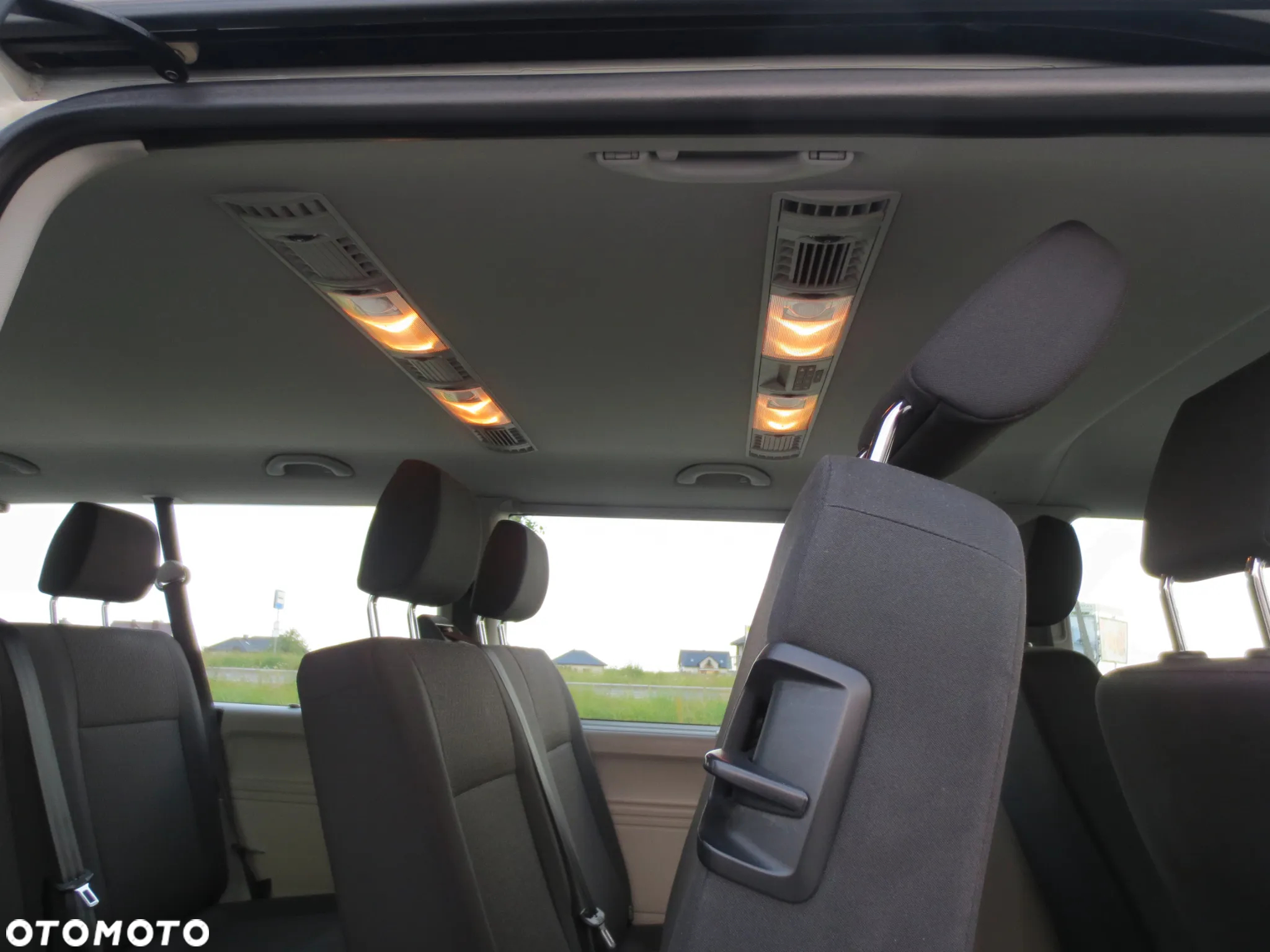 Volkswagen Caravelle 2.0 TDI L2 Trendline - 17