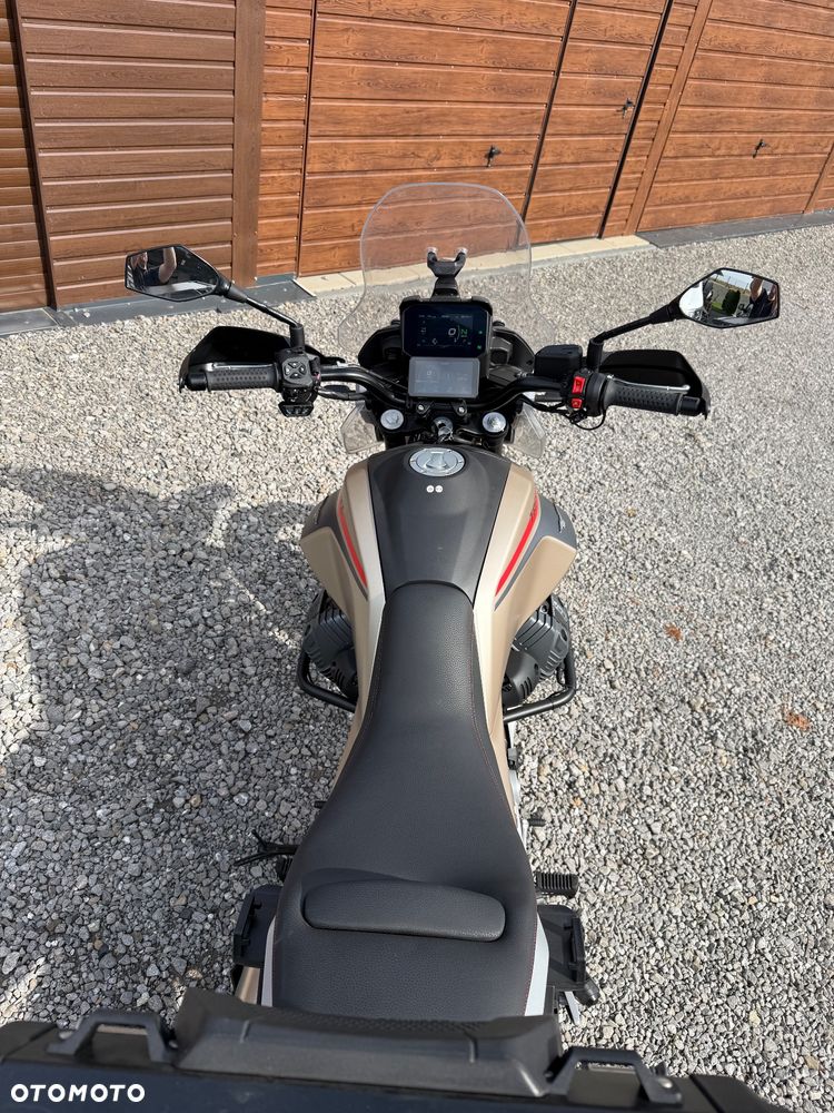 Moto Guzzi V85 - 9