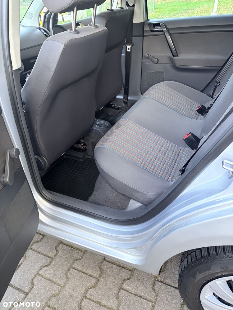 Volkswagen Polo - 29