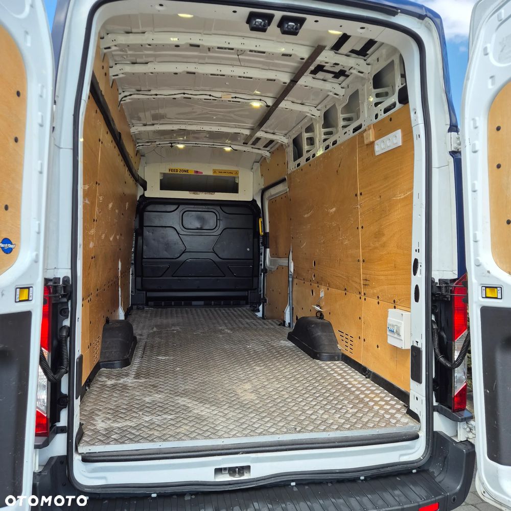 Ford Transit - 10