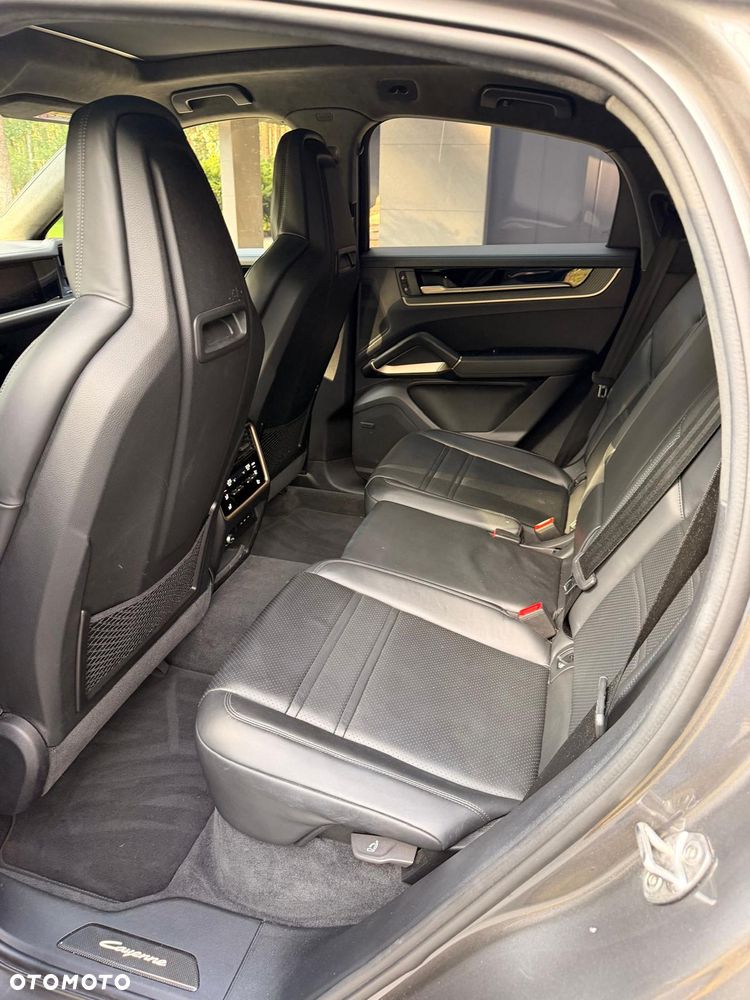 Porsche Cayenne S E-Hybrid PHEV - 12