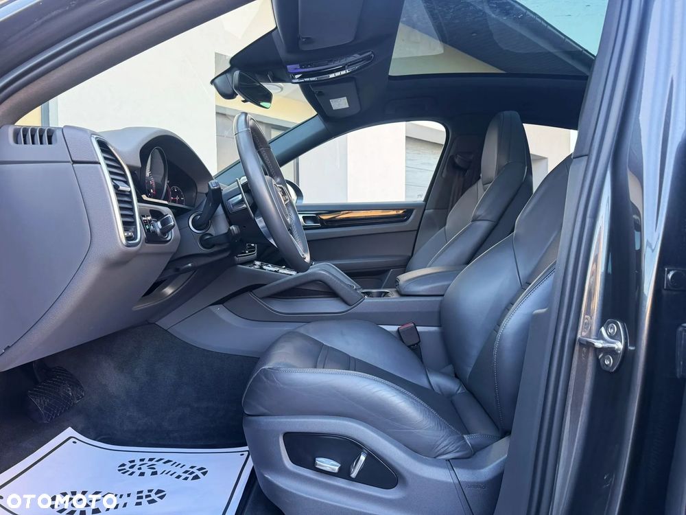 Porsche Cayenne Platinum Edition - 8