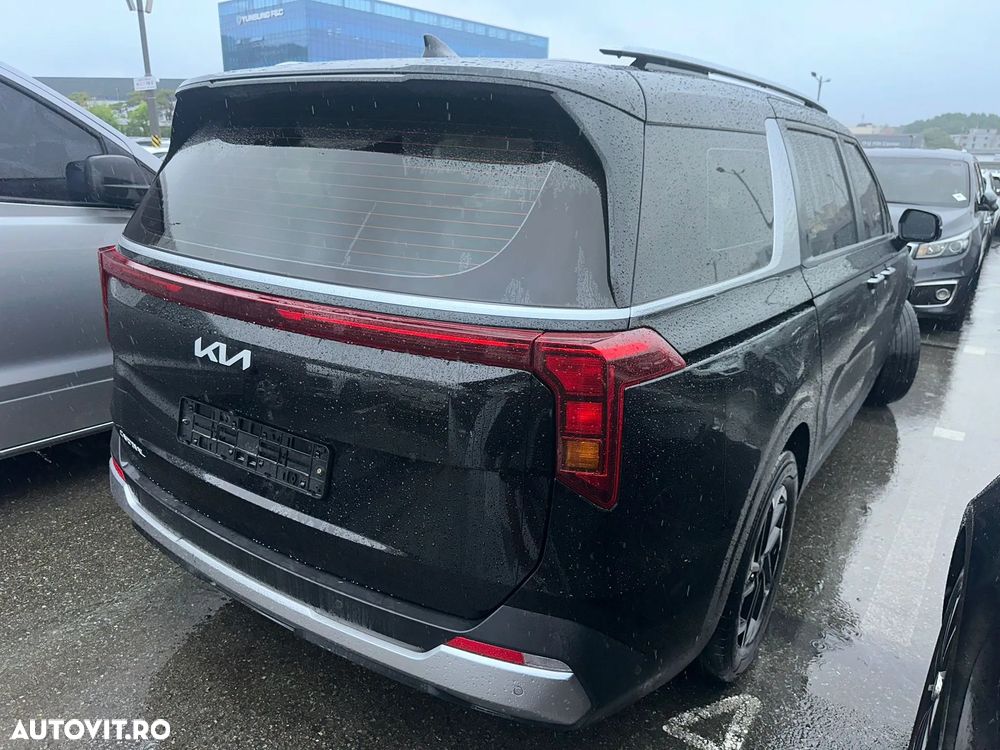 KIA Carnival 2024 — imagine 6