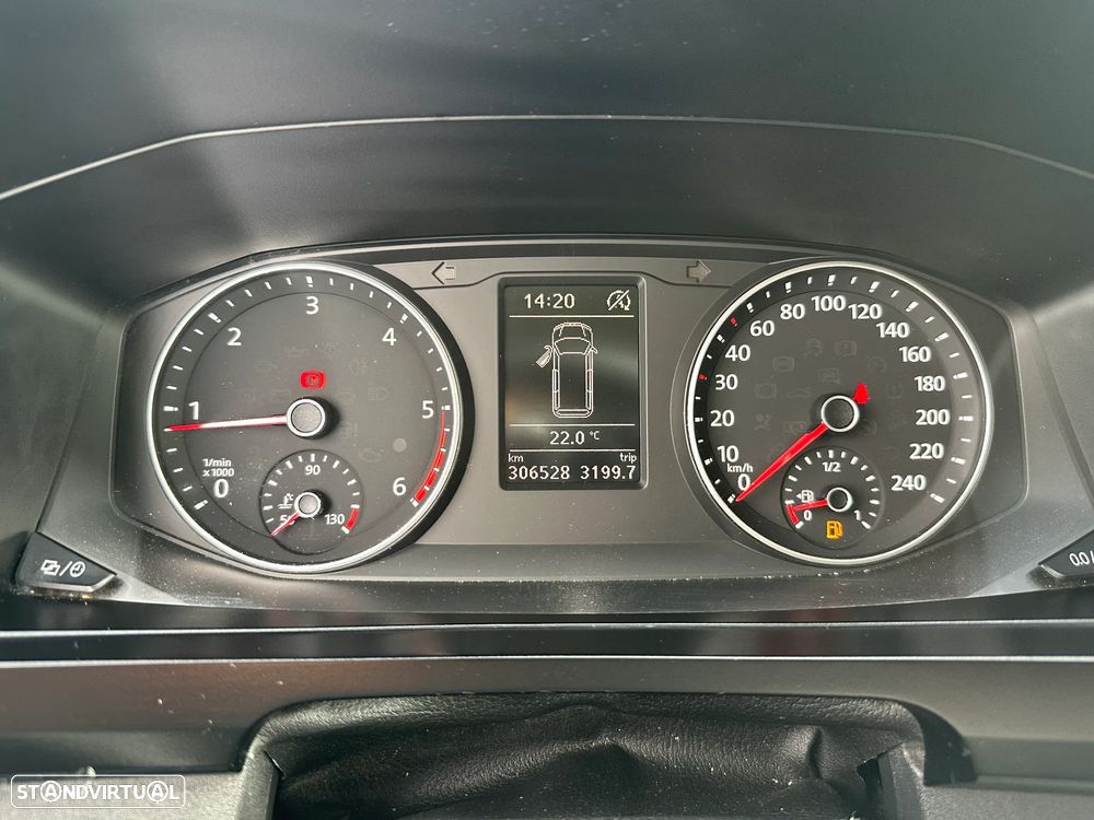 VW TRANSPORTER 2.0 TDI  IVA DESCRIMINADO - 22