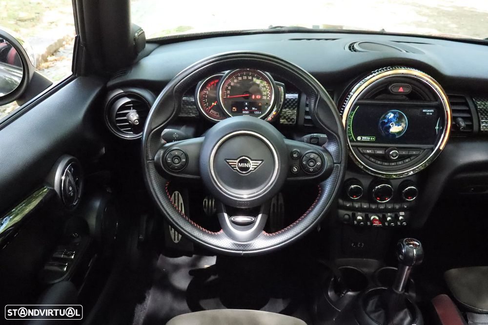 MINI Cabrio John Cooper Works - 27