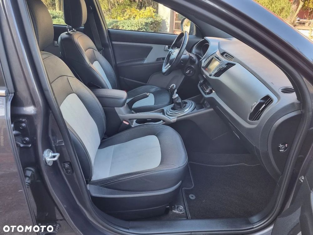 Kia Sportage 1.7 CRDI 2WD ISG Spirit - 12