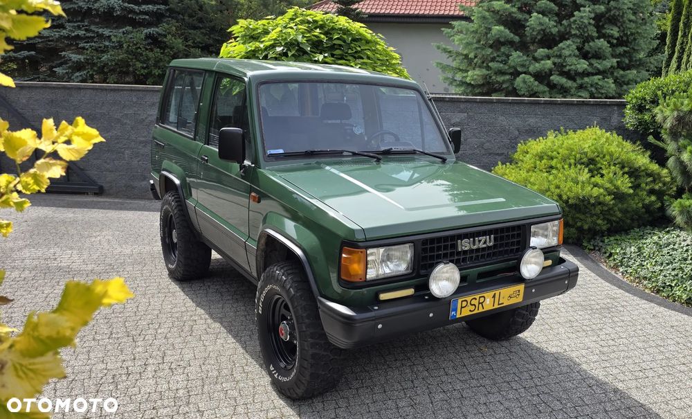Isuzu Trooper - 2