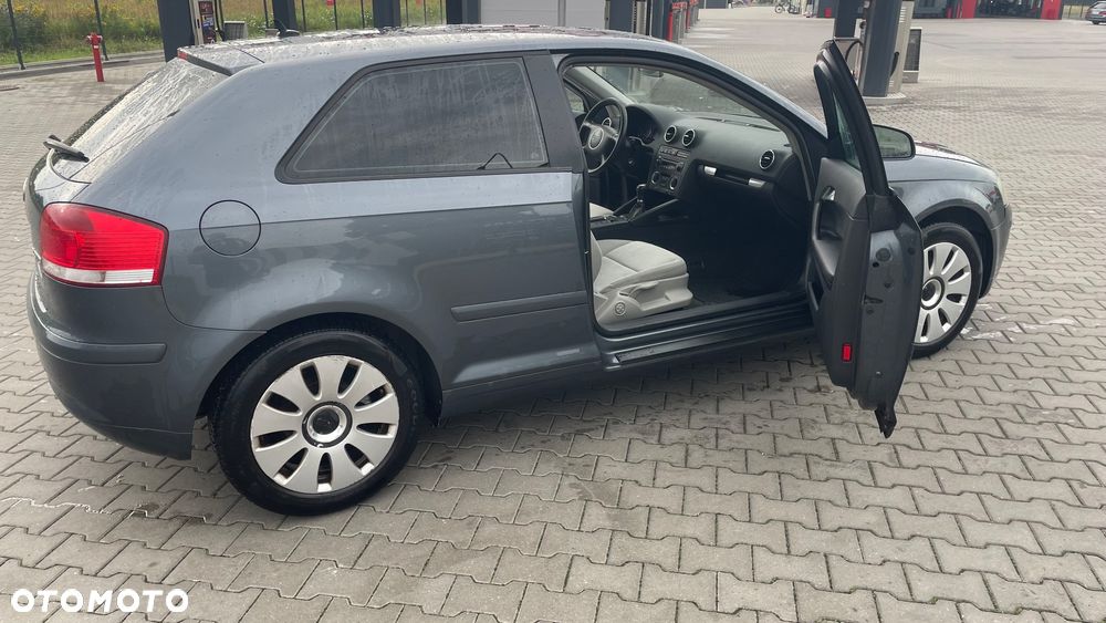 Audi A3 2.0 TDI Ambiente - 3