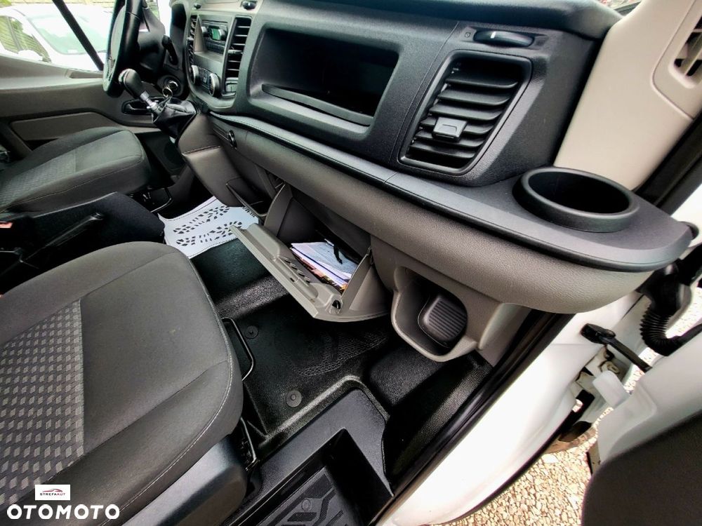 Ford Transit - 23