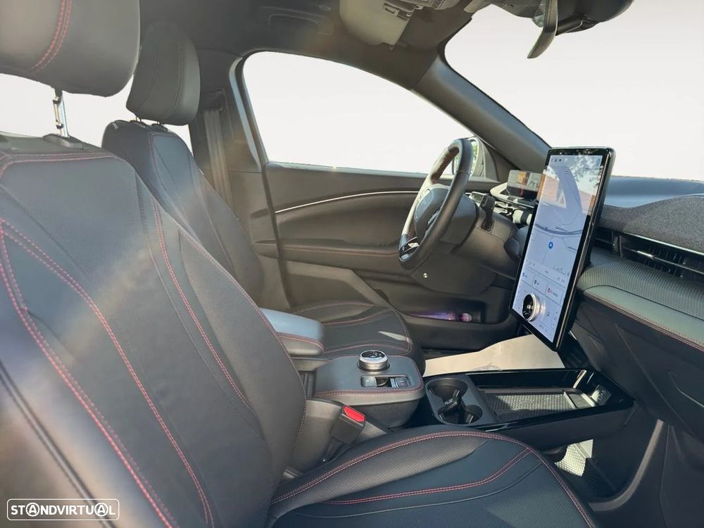 Ford Mustang Mach-E 75.7 kWh Premium AWD - 14