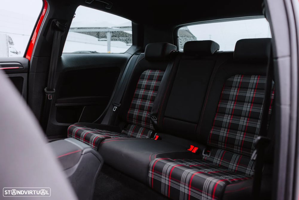 VW Golf 2.0 TSI GTI DSG Performance - 31