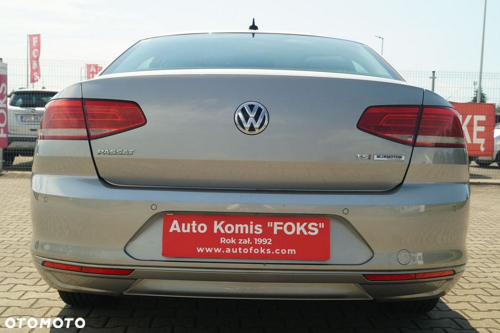 Volkswagen Passat - 13