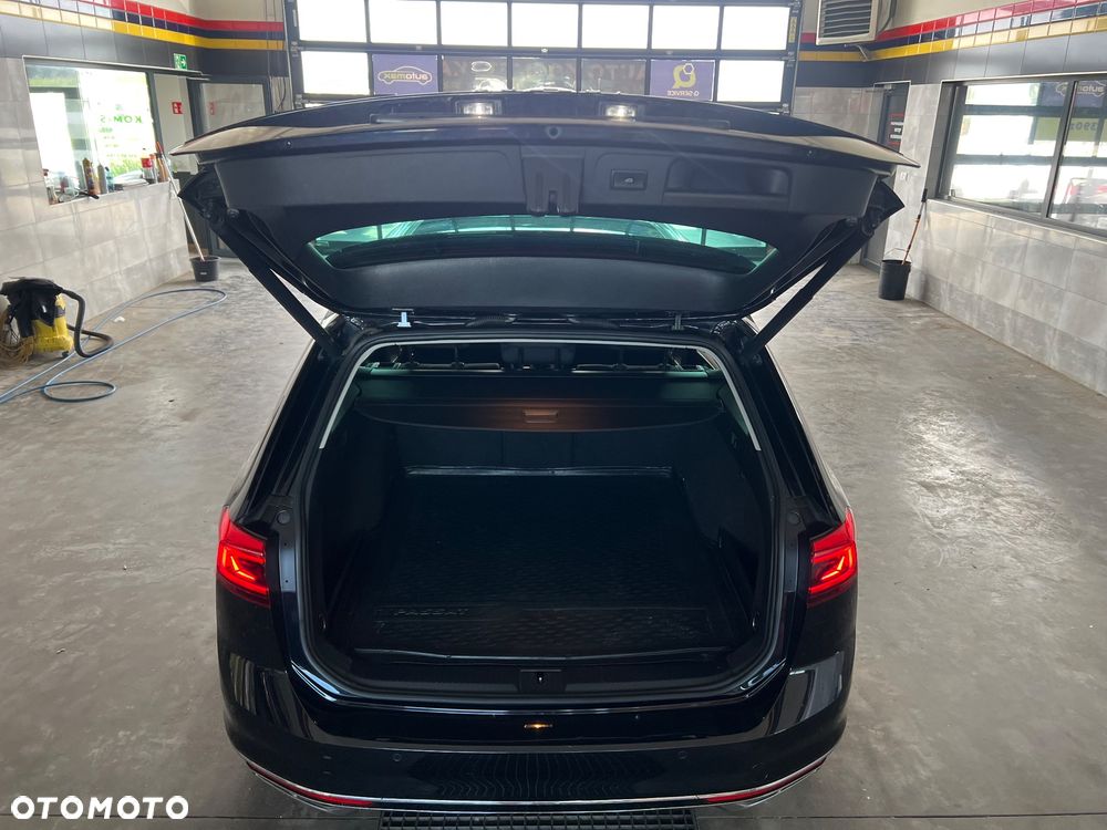 Volkswagen Passat 2.0 TDI EVO Business - 23