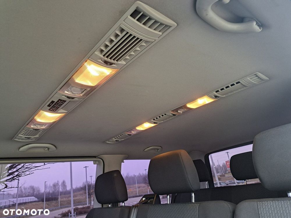 Volkswagen Caravelle 2.0 TDI L1 Trendline 4Motion - 23