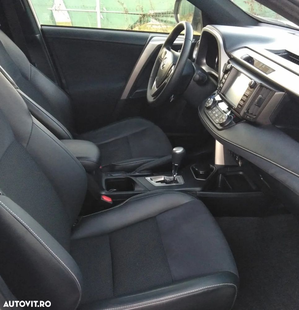 Toyota RAV4 - 12