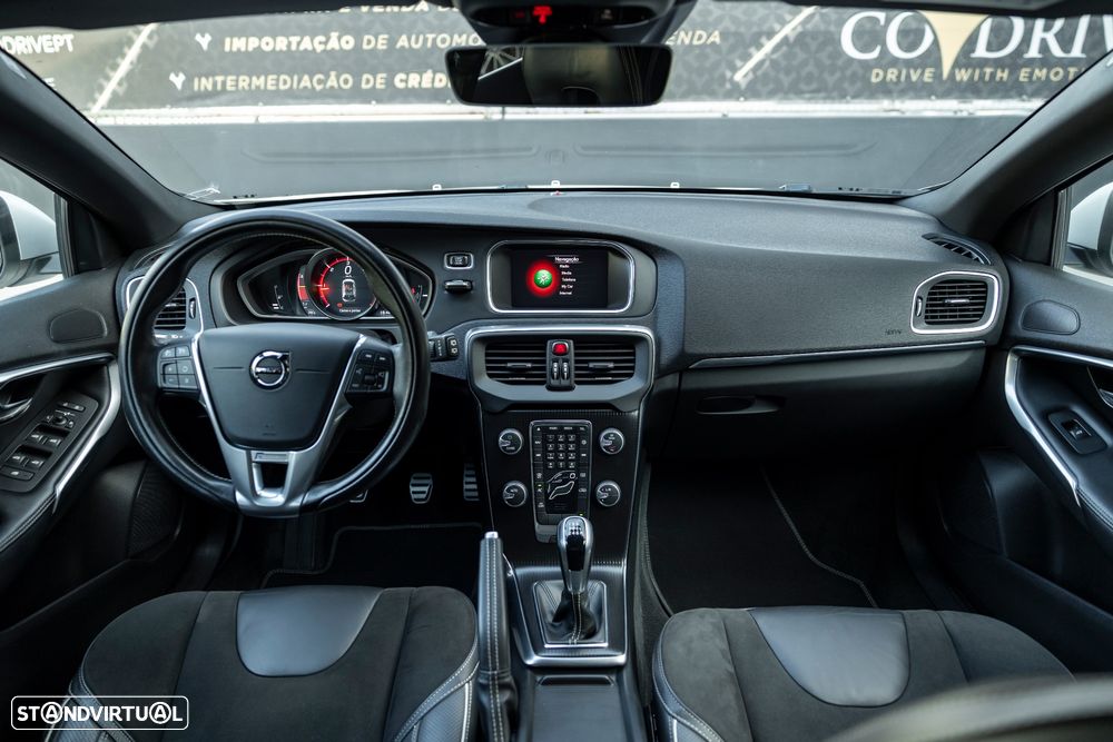Volvo V40 2.0 D2 R-Design Momentum - 12