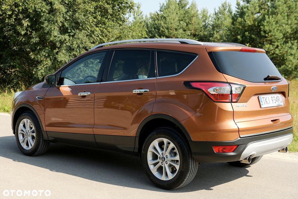 Ford Kuga 2.0 TDCi 2x4 Titanium - 35