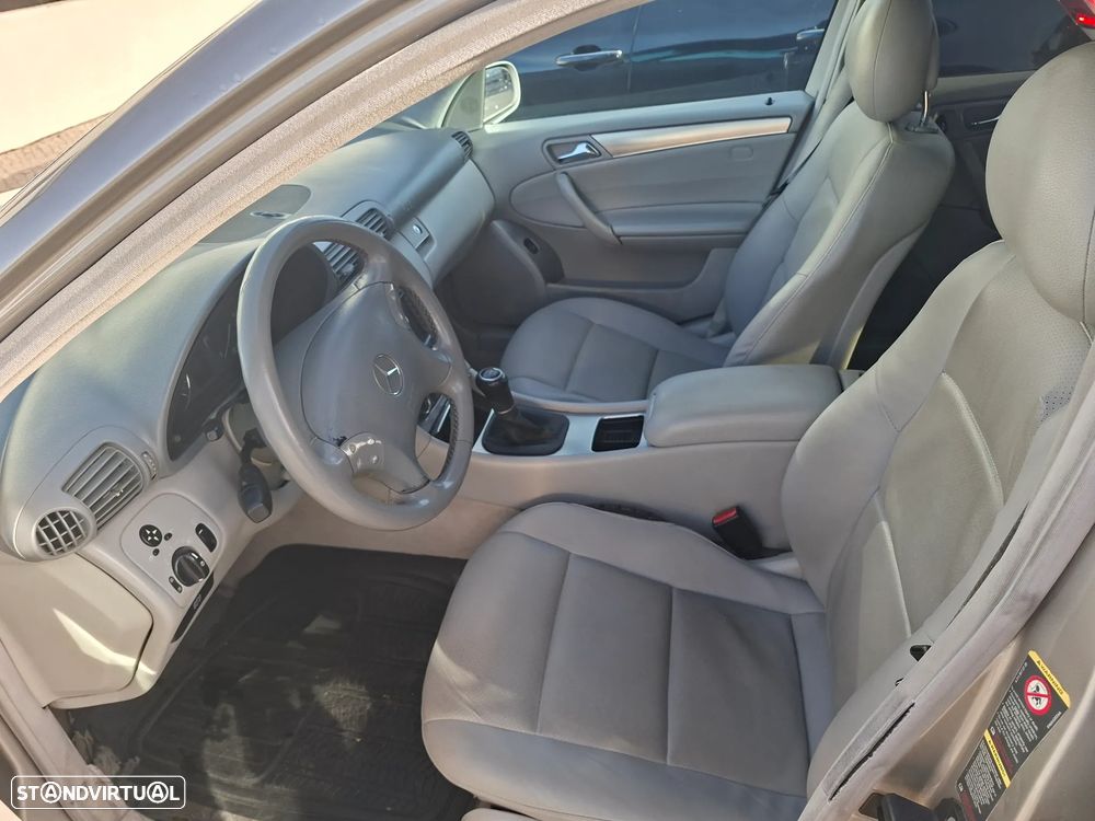 Mercedes-Benz C 200 - 5