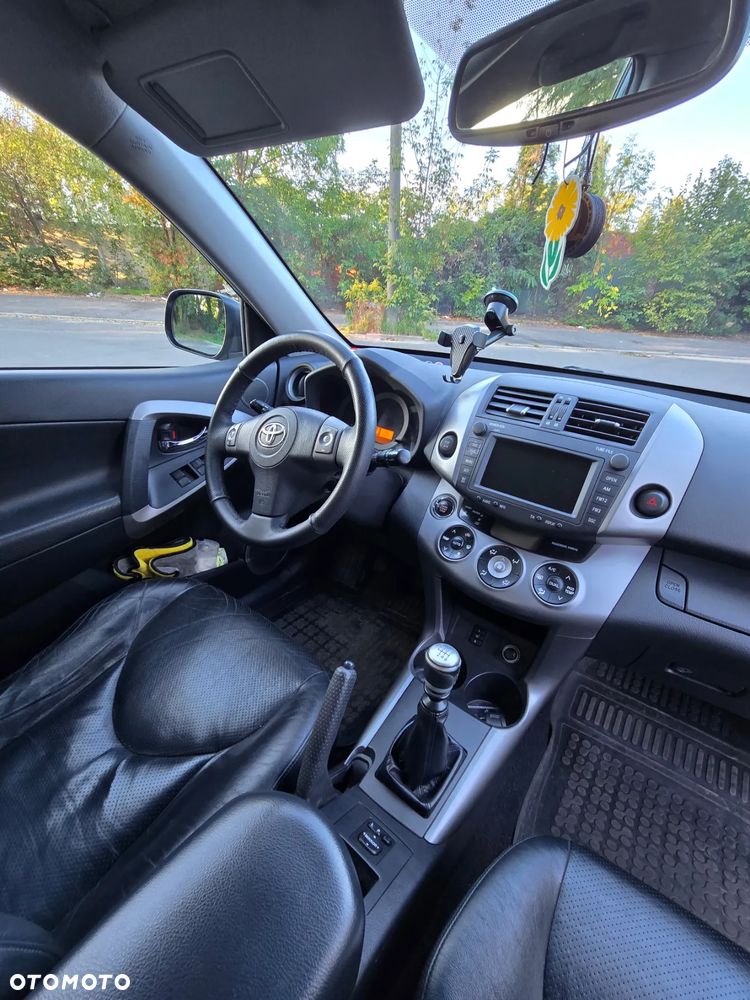Toyota RAV4 2.2 D-4D X - 18