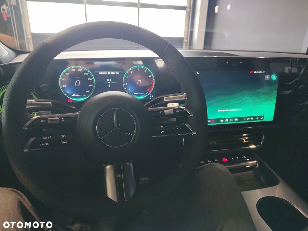 Mercedes-Benz CLA - 12