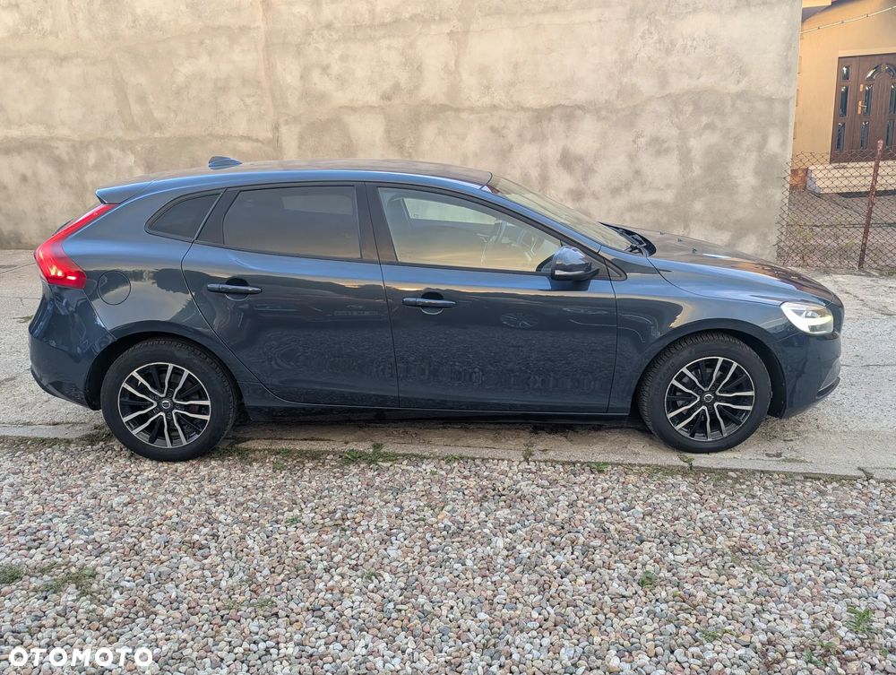 Volvo V40 D2 Momentum - 4