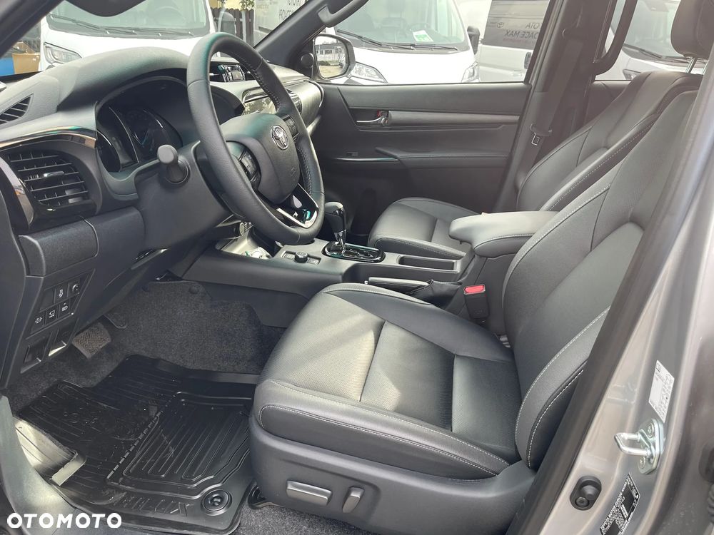 Toyota Hilux 2.8 D-4D Double Cab Invincible 4x4 - 10