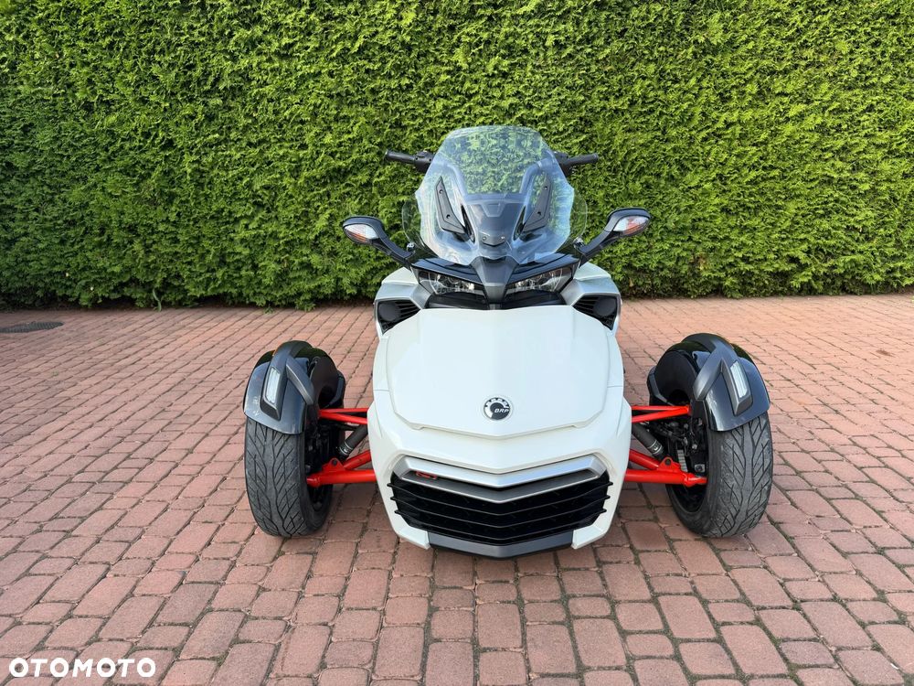 Can-Am Spyder - 2