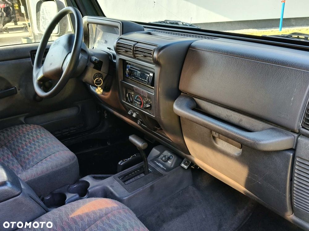 Jeep Wrangler - 5