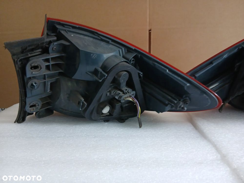 Lampa tylna BMW F31 przed liftingiem prawa lewa - 2