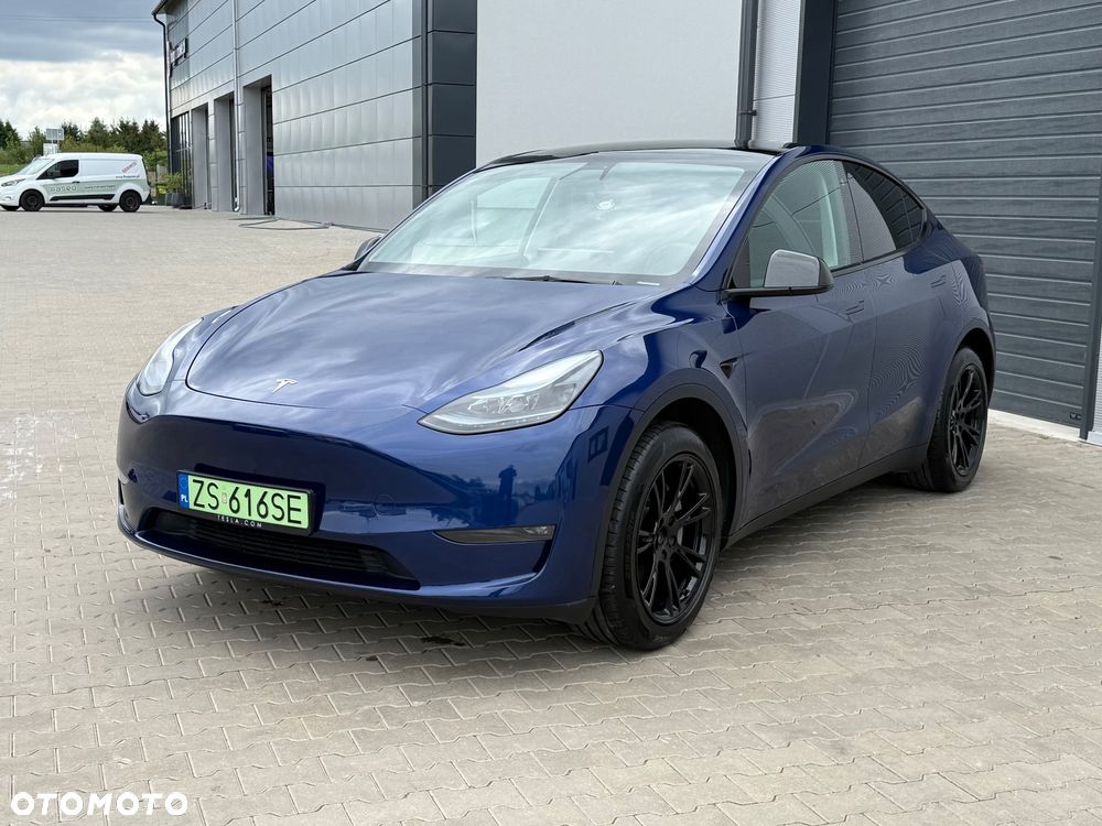 Tesla Model Y - 5