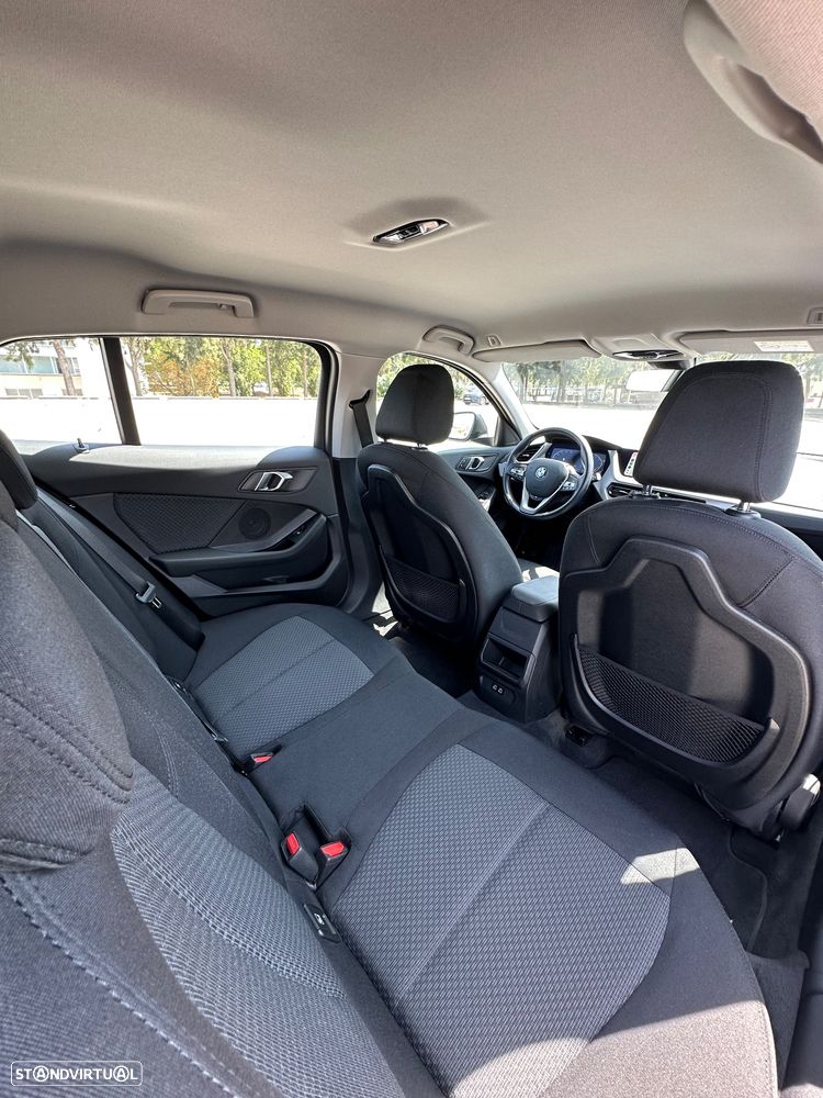 BMW 116 i Advantage — fotografia 10