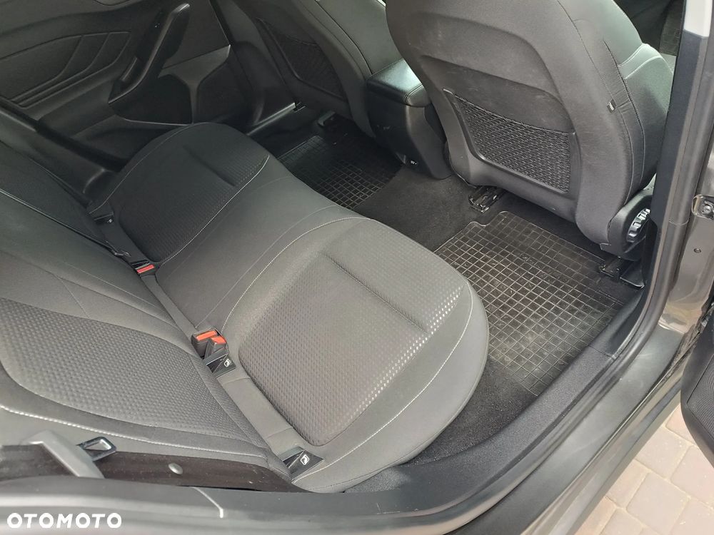 Ford Focus - 13