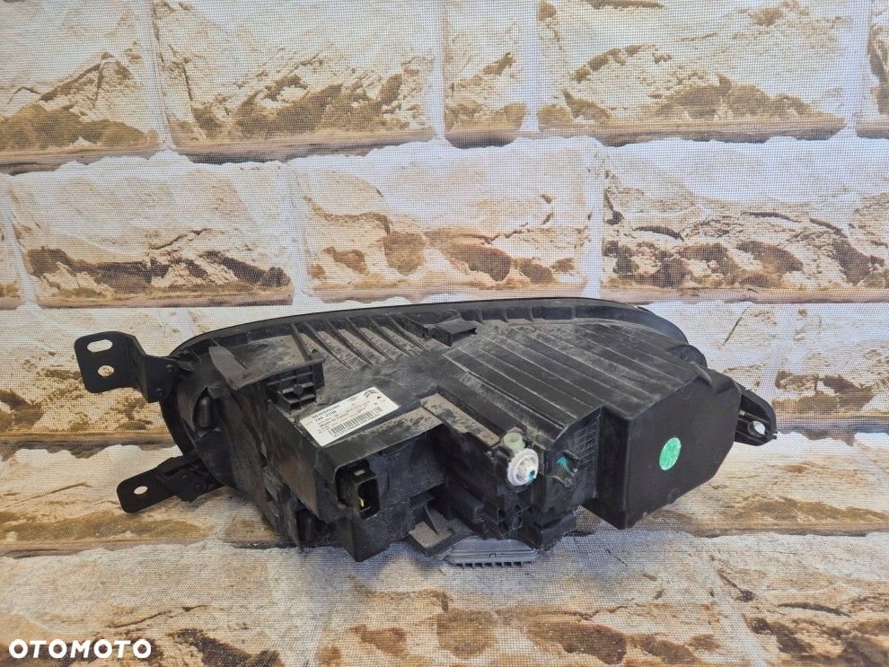 Reflektor prawa Citroen C5 Aircross 9816925280 full led - 10