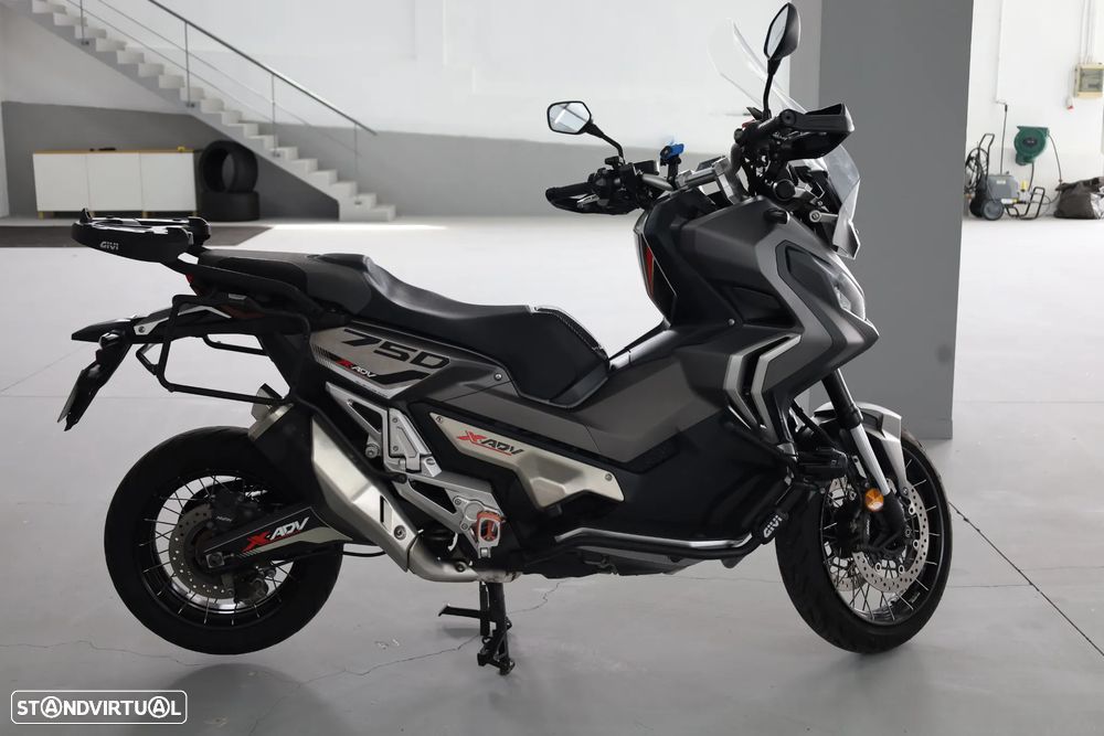 Honda X-ADV 750 - 12