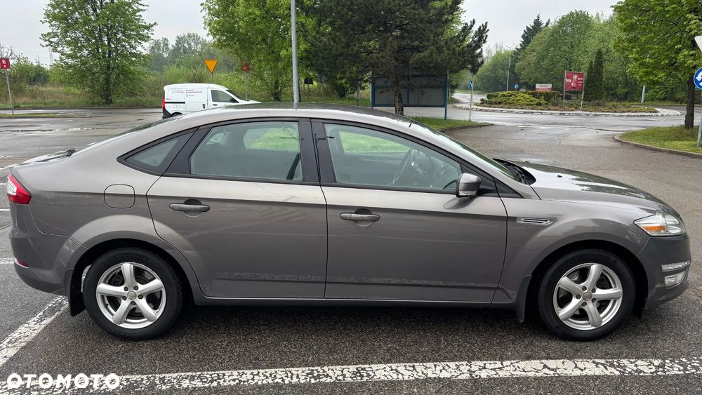 Ford Mondeo 1.6 T Gold X - 11