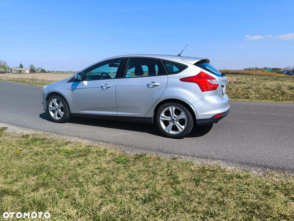 Ford Focus 1.6 Trend - 6