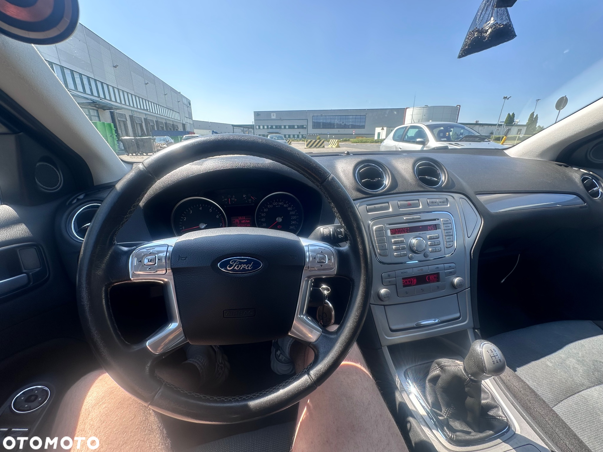 Ford Mondeo - 24