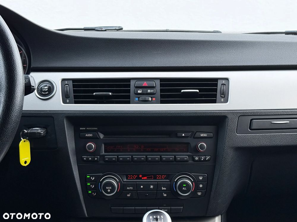 BMW Seria 3 318i Edition Lifestyle - 31