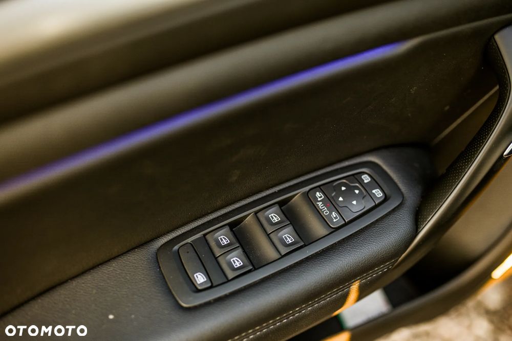 Renault Megane ENERGY TCe 115 LIMITED - 29