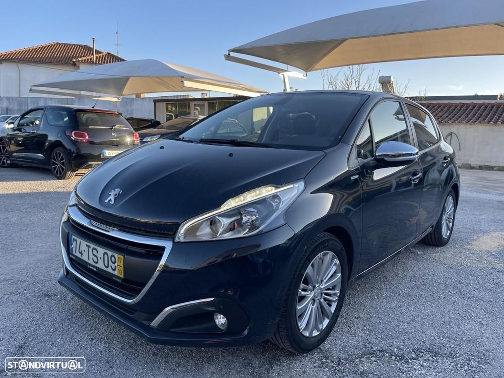 Peugeot 208 1.2 PureTech Style - 1