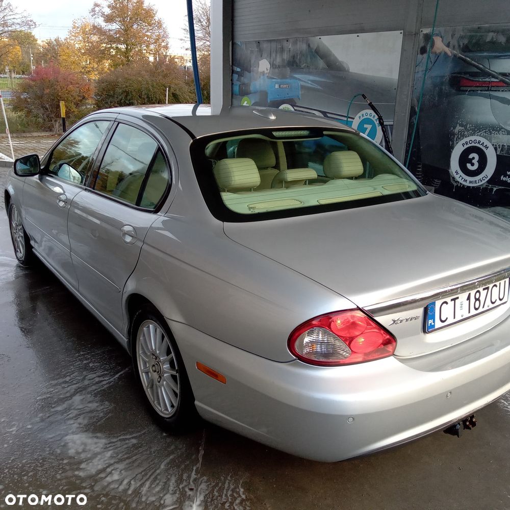 Jaguar X-Type - 4