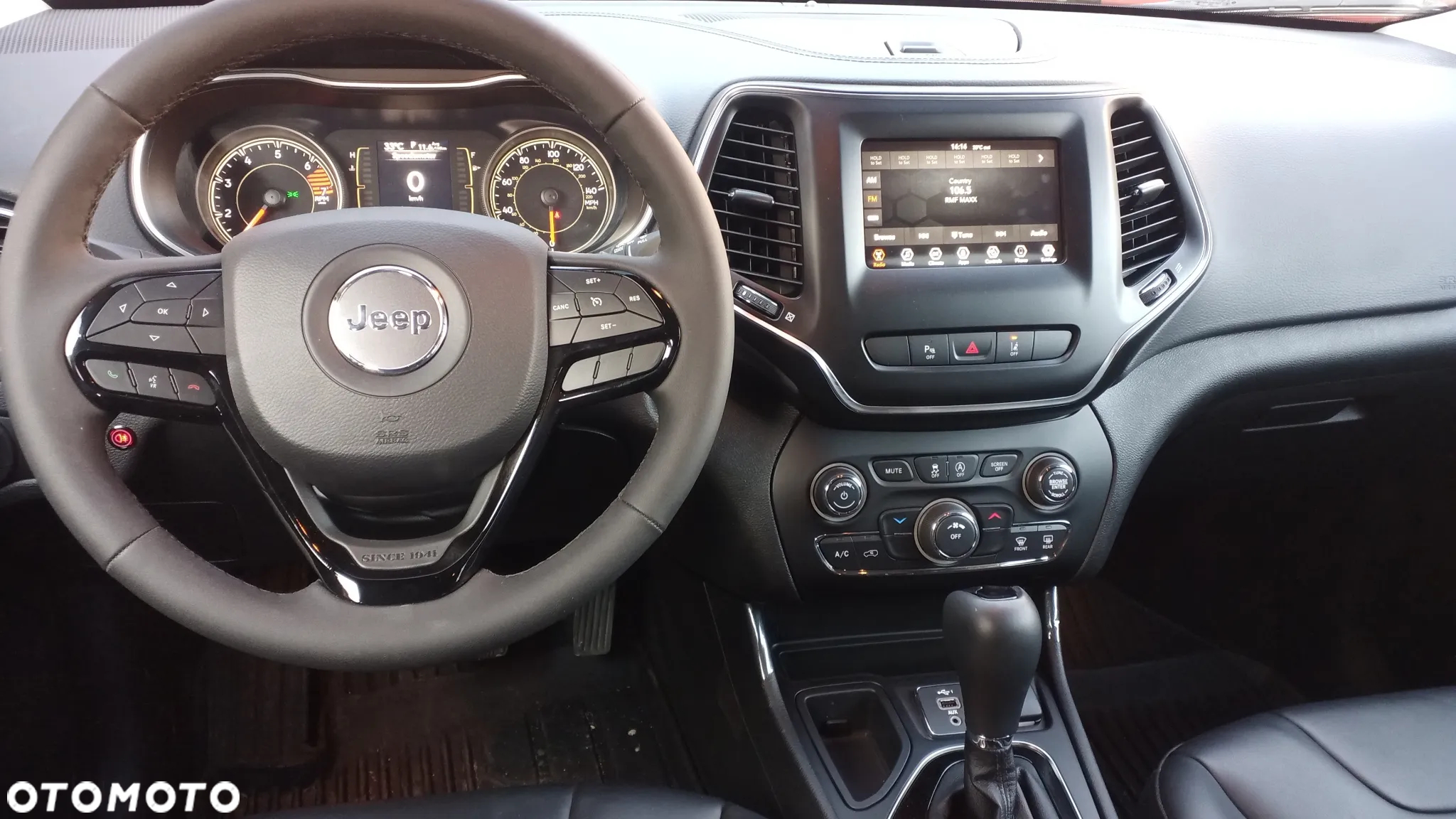 Jeep Cherokee - 29