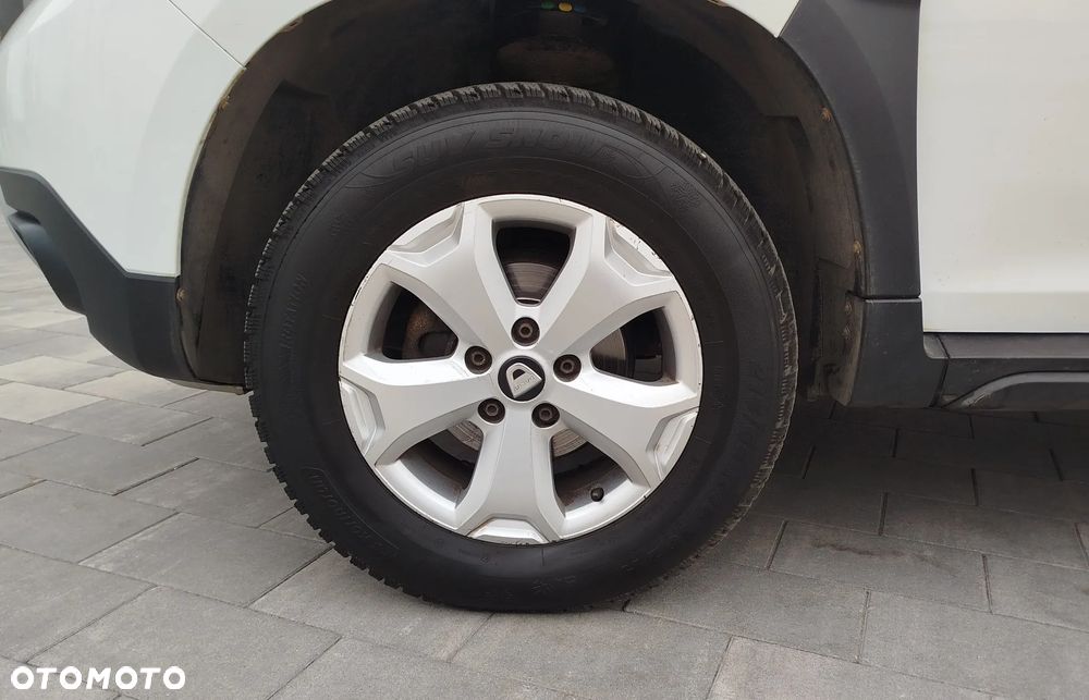 Dacia Duster 1.6 SCe Access S&S - 17