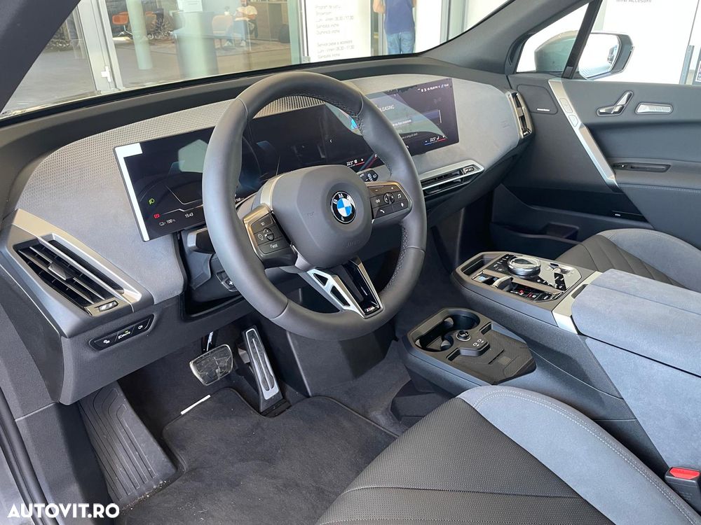 BMW iX xDrive45 - 8