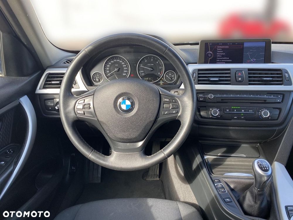 BMW Seria 3 318d EU6 - 18